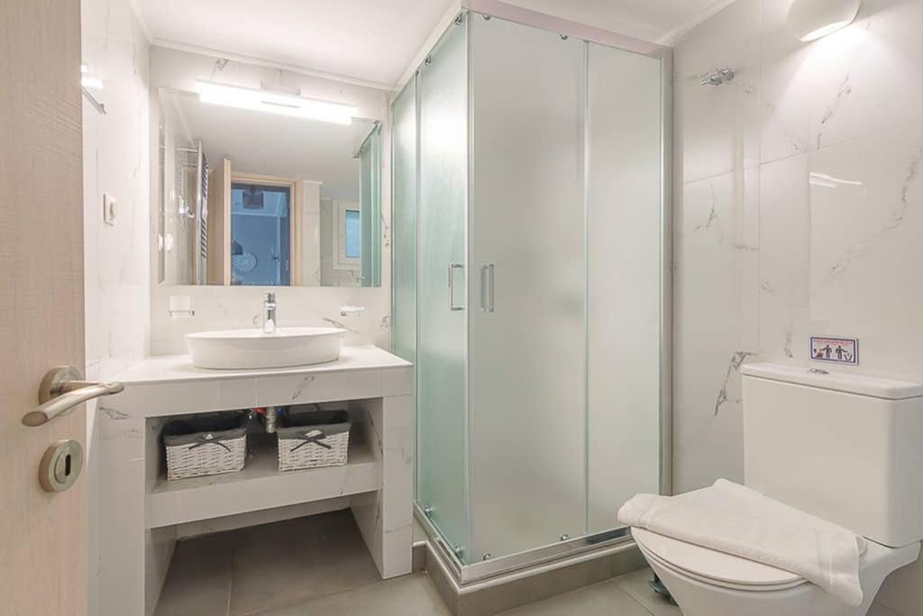 Bright Apartment For 6 Ppl In Athen Eksteriør billede