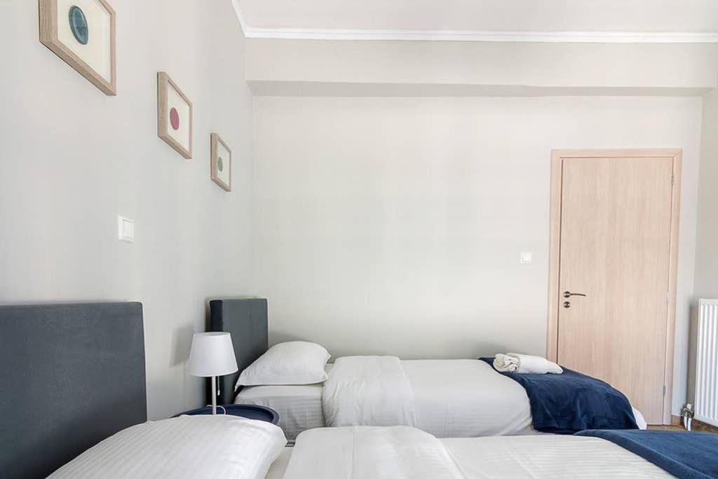 Bright Apartment For 6 Ppl In Athen Eksteriør billede