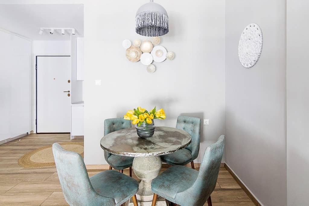 Bright Apartment For 6 Ppl In Athen Eksteriør billede